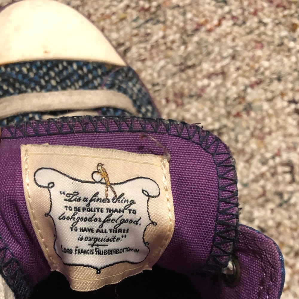 Unique Converse - Picture 4 of 4